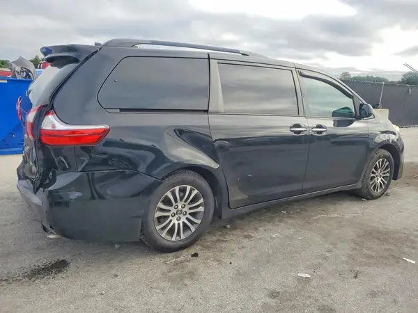 5TDYZ3DC8KS975277 — 2019 Toyota Sienna, фото 3 с аукциона Copart 06.10.2026, Задняя часть