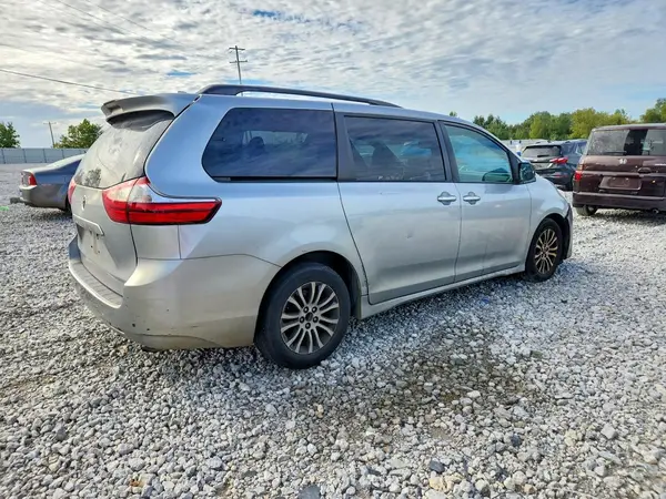 5TDYZ3DC4KS973624 — 2019 Toyota Sienna, фото 3 с аукциона Copart 08.10.2026, Передняя часть