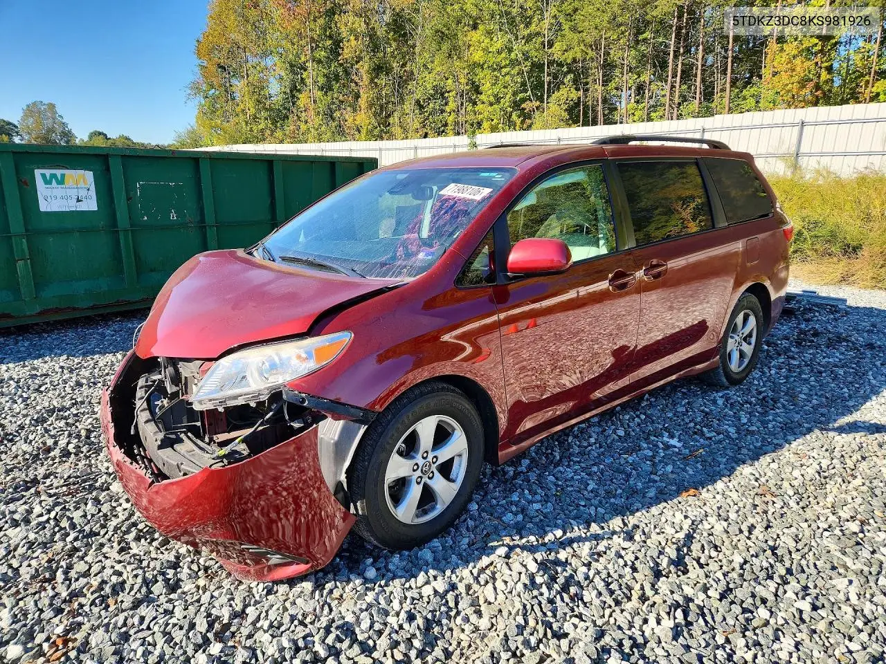 5TDKZ3DC8KS981926 Toyota Sienna 2019 — повреждение Передняя часть, фото до ремонта