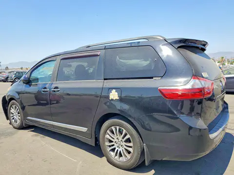 2020 Toyota Sienna VIN 5TDYZ3DC7LS036901 фото 2