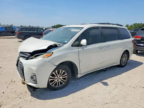5TDYZ3DC7LS060681 — 2020 Toyota Sienna, Передняя часть (Front End), фото до ремонта