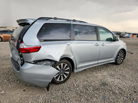 2020 Toyota Sienna VIN 5TDDZ3DC6LS231404 фото 3