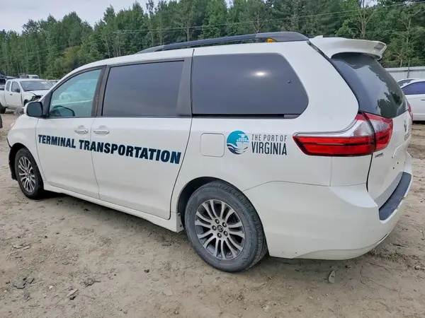 5TDYZ3DC5LS053387 — 2020 Toyota Sienna, Передняя часть (Front End), фото до ремонта