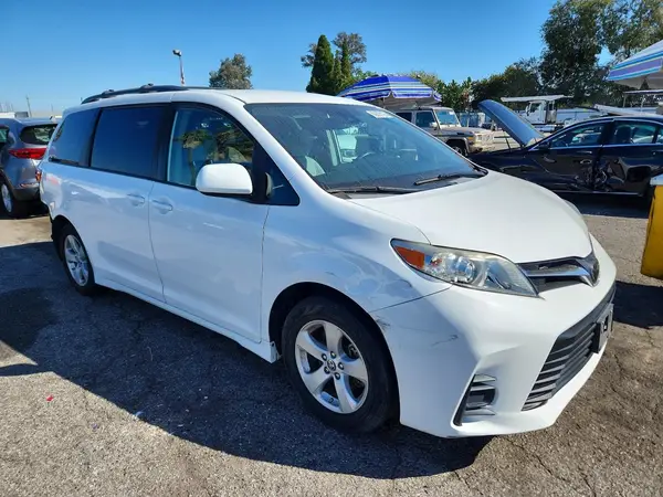 5TDKZ3DC9LS083403 — 2020 Toyota Sienna, фото 4 с аукциона Copart, Задняя часть