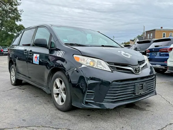 5TDZZ3DC3LS036219 — 2020 Toyota Sienna, фото 4 с аукциона Copart, Мелкие вмятины и царапины