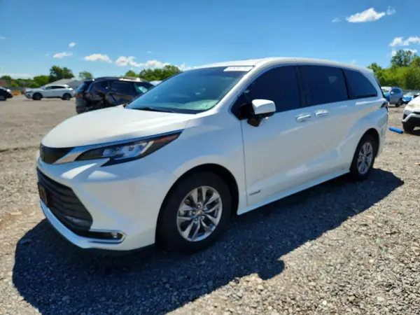 5TDYSKFC7MS015933 Toyota Sienna 2021 — повреждение Задняя часть, фото до ремонта