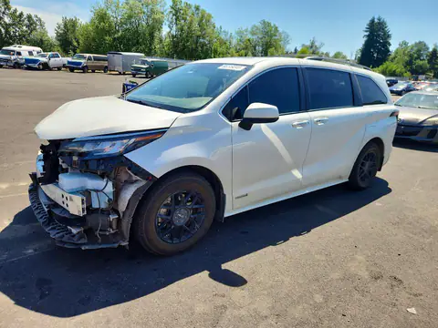 5TDJSKFCXMS028967 — 2021 Toyota Sienna, Передняя часть (Front End), фото до ремонта
