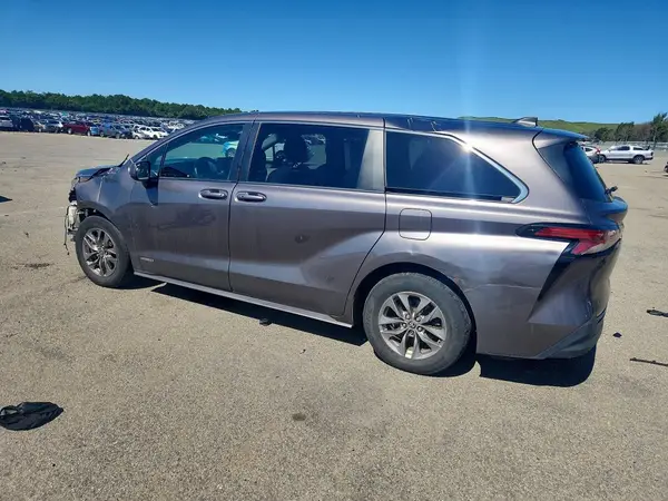 5TDKRKEC3MS030299 — 2021 Toyota Sienna, фото 2 с аукциона Copart, Передняя часть