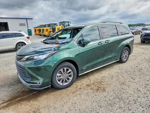 5TDYRKEC1MS030215 — 2021 Toyota Sienna, Подтопление (Water/Flood), фото до ремонта