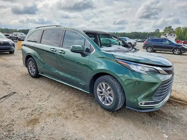 5TDYRKEC1MS030215 — 2021 Toyota Sienna, фото 4 с аукциона Copart 28.09.2026, Подтопление