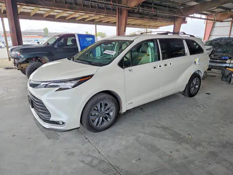 5TDJSKFC6MS017271 — 2021 Toyota Sienna, Задняя часть (Rear End), фото до ремонта