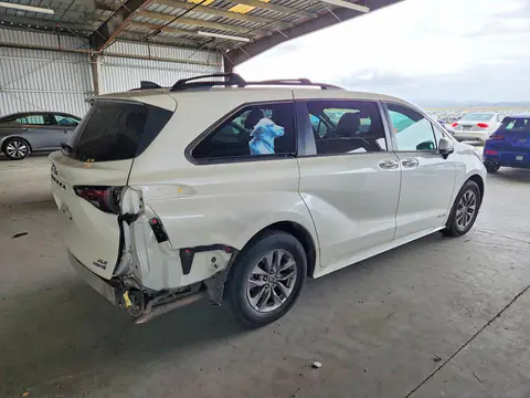 2021 Toyota Sienna VIN 5TDJSKFC6MS017271 фото 3
