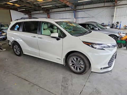 2021 Toyota Sienna VIN 5TDJSKFC6MS017271 фото 4