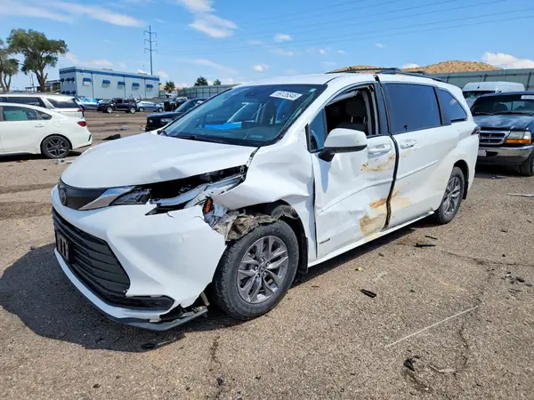 5TDKSKFC1MS032104 — 2021 Toyota Sienna, Боковая часть (Side), фото до ремонта