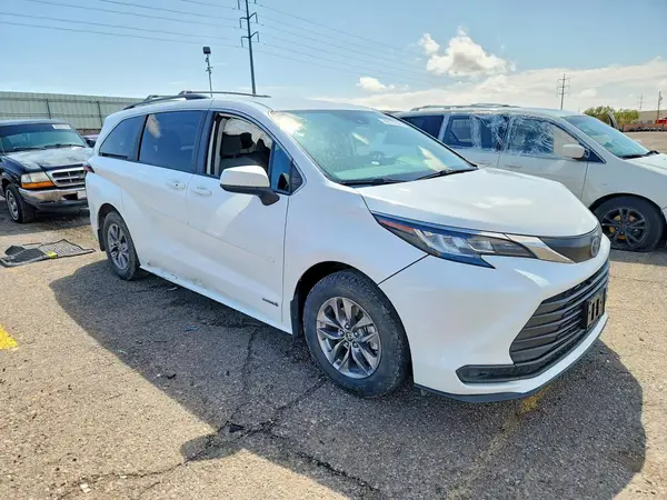 5TDKSKFC1MS032104 — 2021 Toyota Sienna, фото 4 с аукциона Copart 28.09.2026, Боковая часть