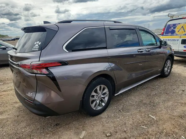 5TDYSKFC9MS040283 — 2021 Toyota Sienna, фото 3 с аукциона Copart 13.10.2026, Естественный износ