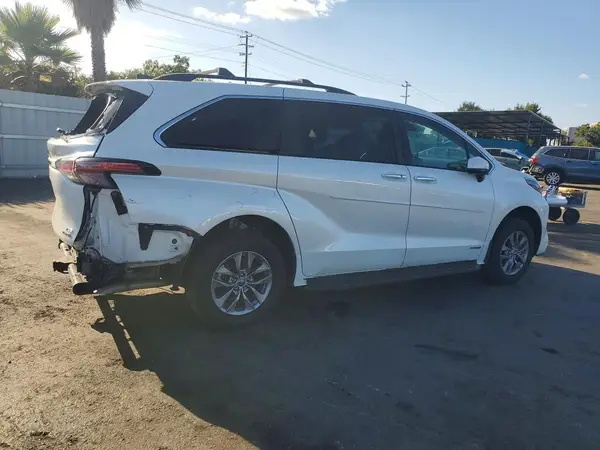 5TDJRKEC5MS041171 — 2021 Toyota Sienna, фото 3 с аукциона Copart 29.09.2026, Задняя часть
