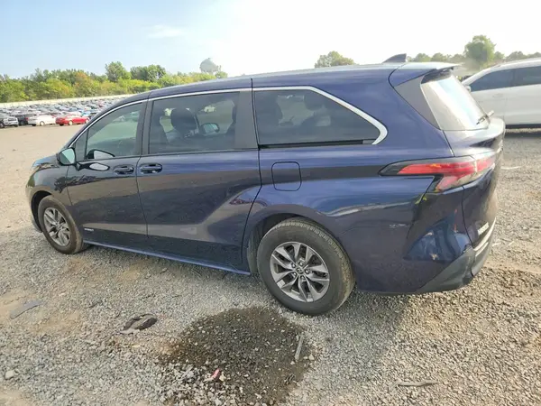 5TDKRKEC8MS054825 — 2021 Toyota Sienna, фото 2 с аукциона Copart, Мелкие вмятины и царапины