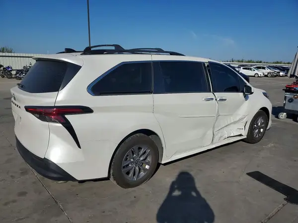 5TDYRKEC0MS033025 — 2021 Toyota Sienna, фото 3 с аукциона Copart, Боковая часть