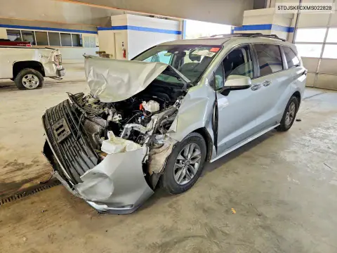 5TDJSKFCXMS022828 — 2021 Toyota Sienna, Передняя часть, фото до ремонта