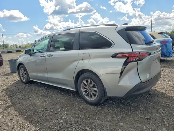 5TDGRKEC2NS126884 — 2022 Toyota Sienna, фото 2 с аукциона Copart, Механические повреждения