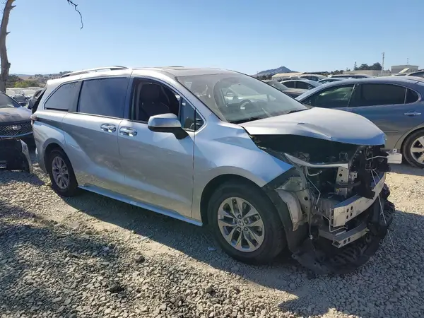 5TDJSKFC9NS050279 — 2022 Toyota Sienna, фото 4 с аукциона Copart 29.09.2026, Передняя часть