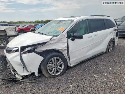 5TDDSKFC4NS059419 — 2022 Toyota Sienna, Передняя часть, фото до ремонта