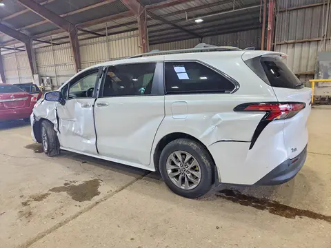 2022 TOYOTA SIENNA VIN 5TDYRKEC0NS105794 фото 2