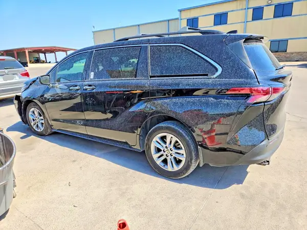 5TDASKFCXNS053711 — 2022 Toyota Sienna, фото 2 с аукциона Copart, Передняя часть