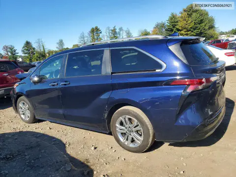 2022 Toyota Sienna Platinum 7-Passenger VIN 5TDESKFC3NS063921 фото 2