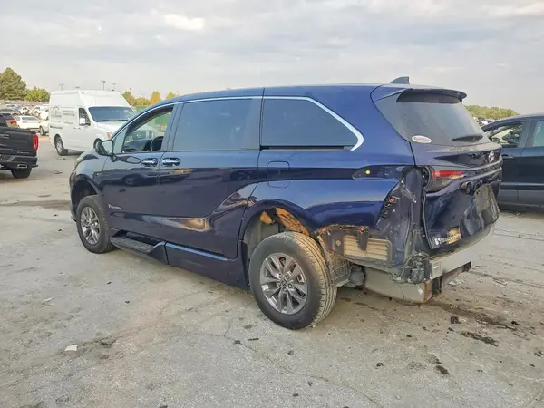 5TDYRKEC1PS137656 — 2023 Toyota Sienna, фото 2 с аукциона Copart 13.10.2026, Задняя часть