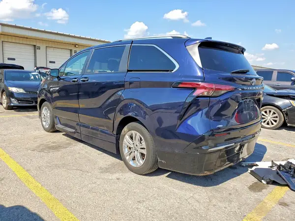5TDESKFC7PS083575 — 2023 Toyota Sienna, фото 2 с аукциона Copart, Задняя часть