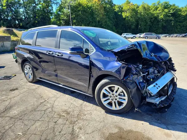 5TDZRKEC8PS160162 — 2023 Toyota Sienna, фото 4 с аукциона Copart, Передняя часть