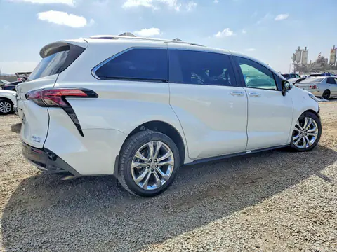 2024 Toyota Sienna VIN 5TDERKEC7RS223110 фото 3