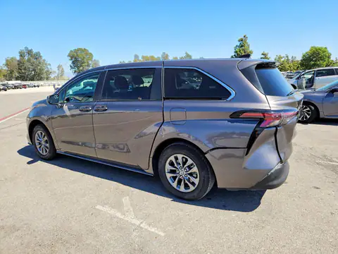 5TDKRKEC5RS202887 — 2024 Toyota Sienna, фото 2 с аукциона Copart 13.10.2026, Задняя часть