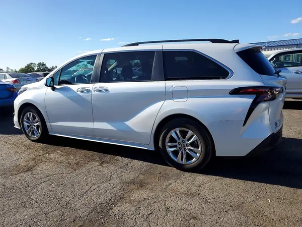 5TDJSKFC0RS129331 — 2024 Toyota Sienna, фото 2 с аукциона Copart, Боковая часть