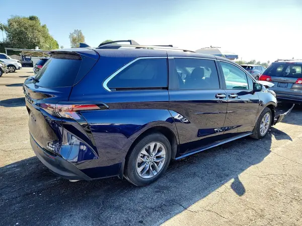 5TDYSKFC7RS120155 — 2024 Toyota Sienna, фото 3 с аукциона Copart, Передняя часть