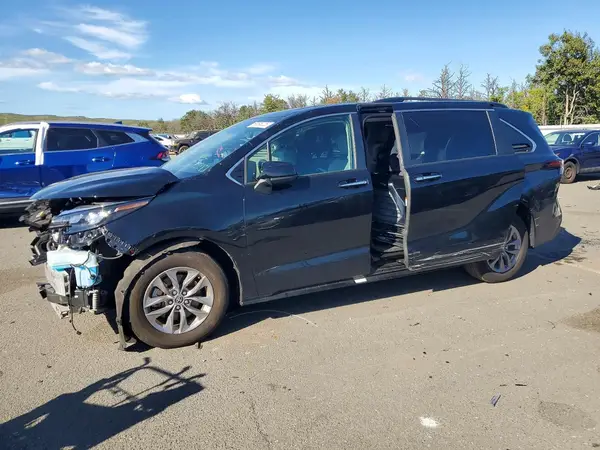 5TDYRKEC3RS214515 — 2024 Toyota Sienna, Передняя часть (Front End), фото до ремонта