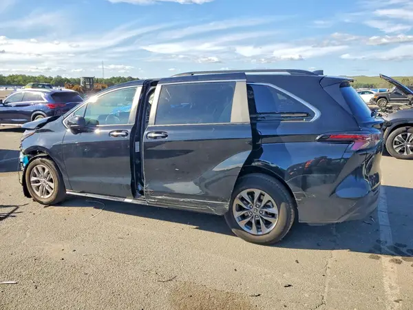 5TDYRKEC3RS214515 — 2024 Toyota Sienna, фото 2 с аукциона Copart, Передняя часть