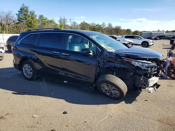 5TDYRKEC3RS214515 — 2024 Toyota Sienna, фото 4 с аукциона Copart, Передняя часть