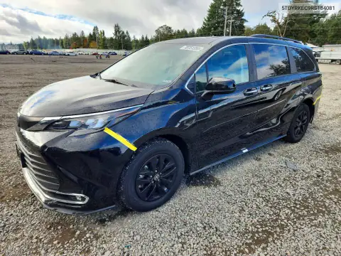 5TDYRKEC9RS184081 — 2024 Toyota Sienna, Задняя часть, фото до ремонта