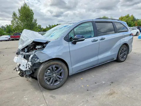 5TDCSKFC0SS168418 — 2025 Toyota Sienna, Передняя часть (Front End), фото до ремонта