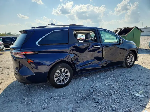 5TDJSKFC4SS179767 — 2025 Toyota Sienna, фото 3 с аукциона Copart 12.10.2026, Повреждения со всех сторон