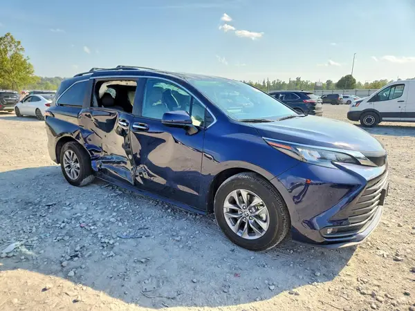 5TDJSKFC4SS179767 — 2025 Toyota Sienna, фото 4 с аукциона Copart 12.10.2026, Повреждения со всех сторон