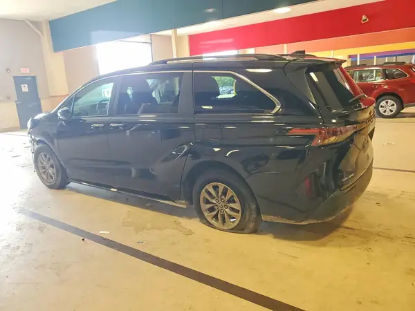 5TDJSKFC1SS166555 — 2025 Toyota Sienna, фото 2 с аукциона Copart, Передняя часть