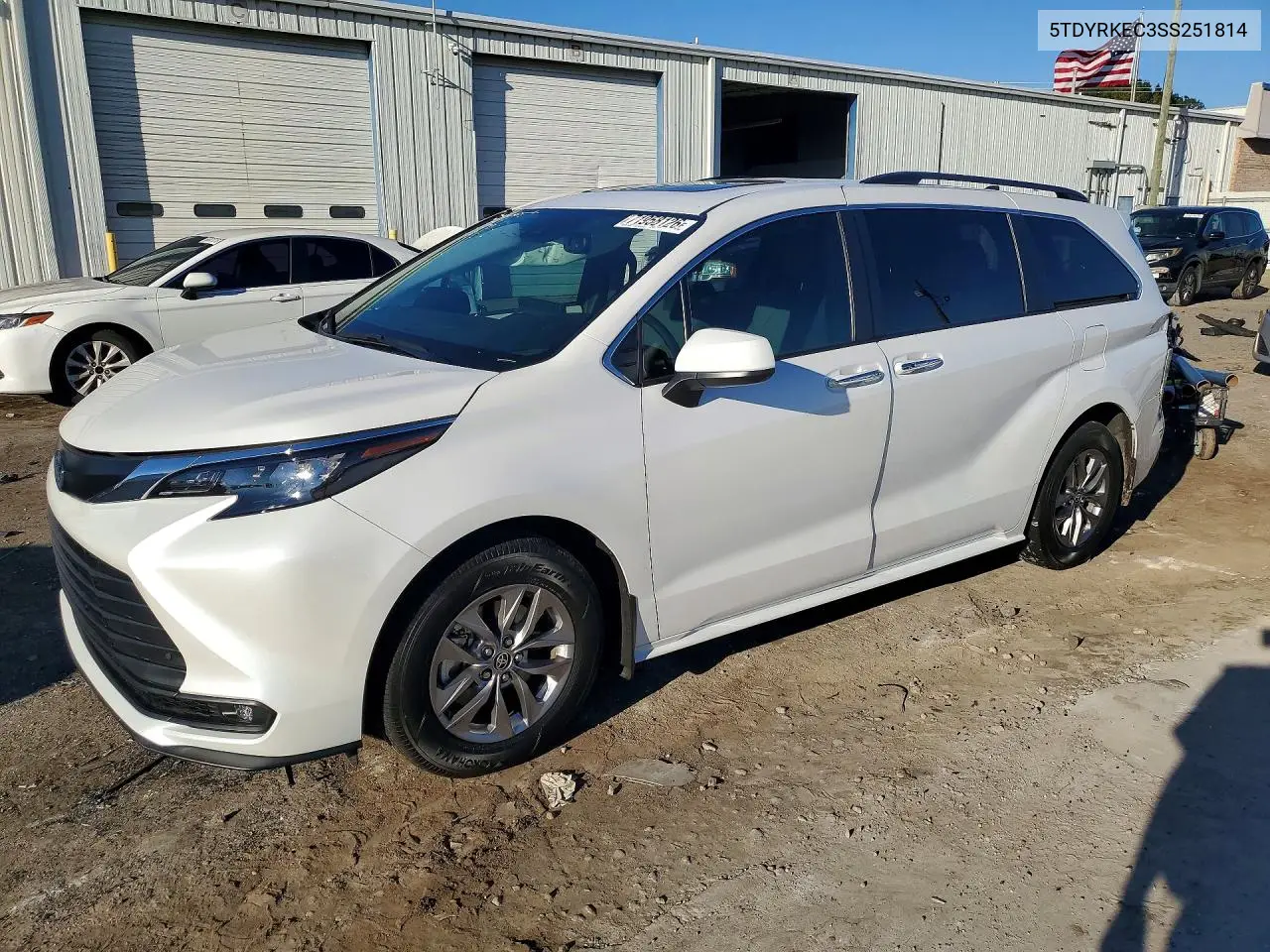 2025 Toyota Sienna Xle 8-Passenger VIN 5TDYRKEC3SS251814 фото 1