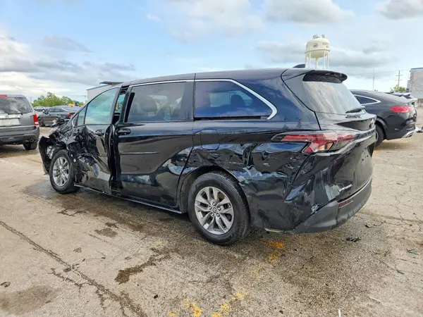 5TDKSKFC8TS232833 — 2026 Toyota Sienna, фото 2 с аукциона Copart, Боковая часть