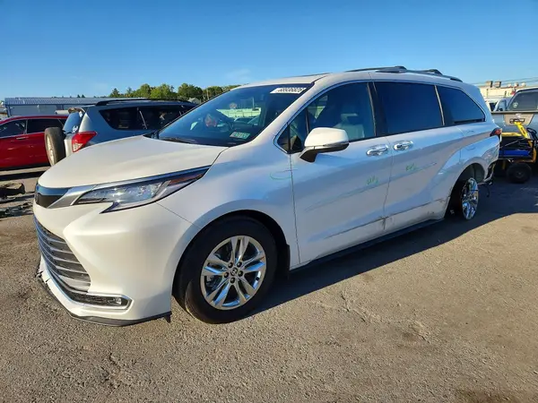 5TDZSKFC0TS269549 — 2026 Toyota Sienna, Боковая часть (Side), фото до ремонта