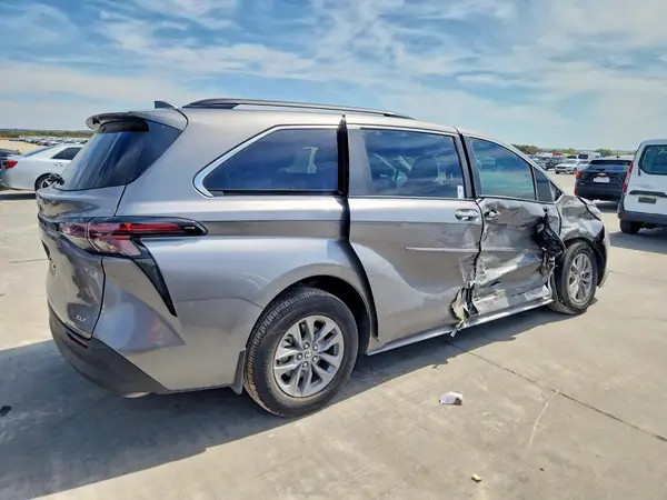 5TDYRKEC7TS304841 — 2026 Toyota Sienna, фото 3 с аукциона Copart, Боковая часть