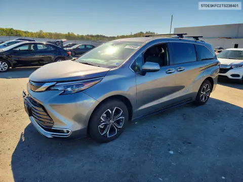 5TDESKFC2TS238401 — 2026 Toyota Sienna, Передняя часть, фото до ремонта